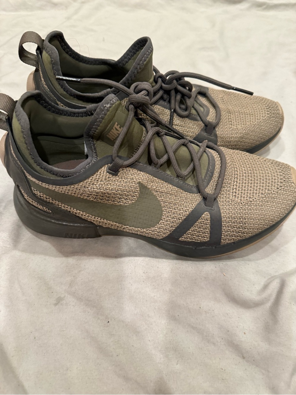 Nike Men’s Olive Green Lightweight Training Shoes